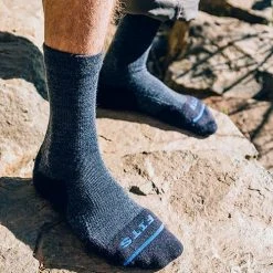 Fits Socks Light Hiker Crew Socks