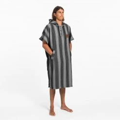 Slowtide McQueen Changing Poncho For Men Men's