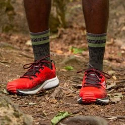 Darn Tough Men's Tempo Micro Crew Ultra-Lightweight Running Socks For Men